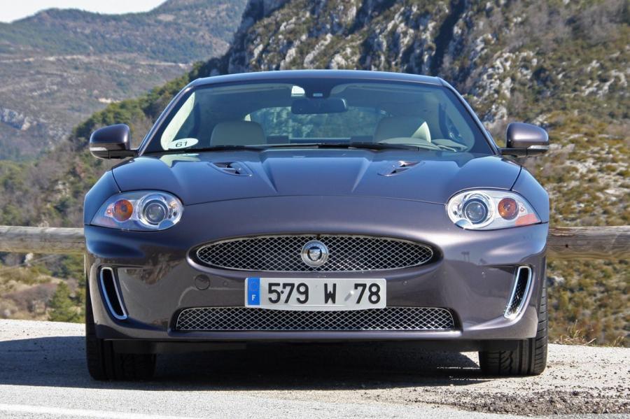  Jaguar XKR Coupe 2009 года  (фото 14 из 132)